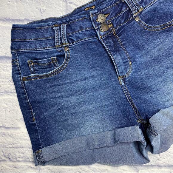 Blue Spice Jean Shorts - Picture 2 of 5